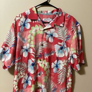 Tommy Bahama short sleeve Hawaiian shirt mint condition Medium